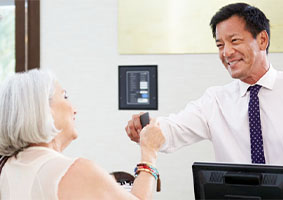 聽力、語言、視力方面需要幫助的旅客